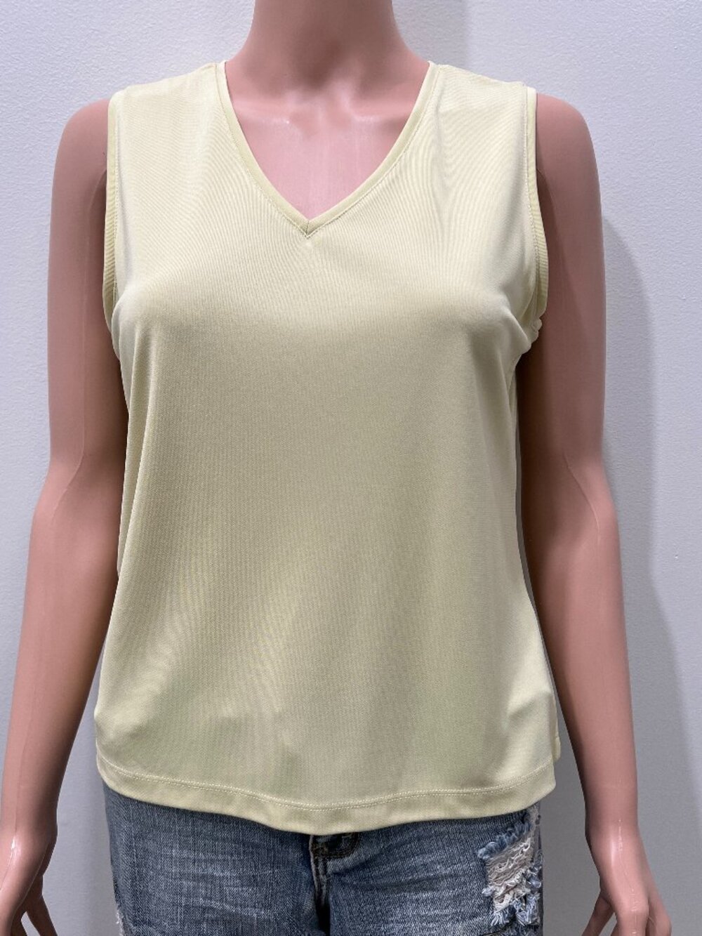 NWT Petite Sophisticate tank top size M